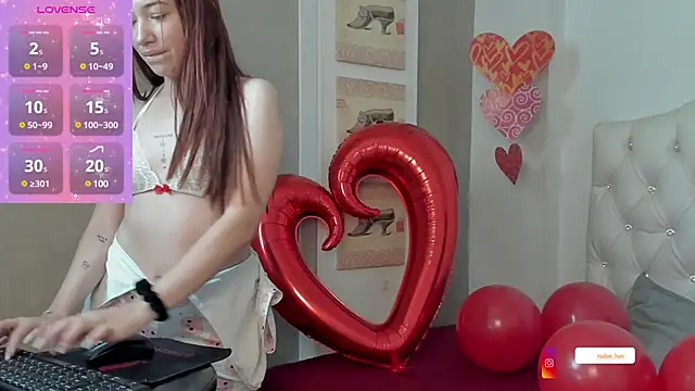 Snapshot of Brenda_Storm chatting on February 14, 2025, 9:43 pm Brenda Storm online show from February 14, 2025, 9:43 pm