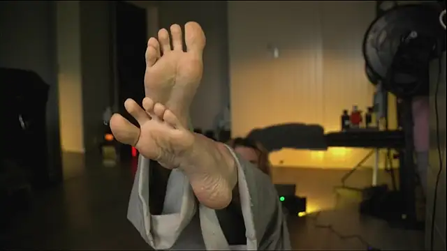 Snapshot of Arianna_Richi chatting on March 12, 2025, 5:35 am Arianna Richi online show from March 12, 2025, 5:35 am