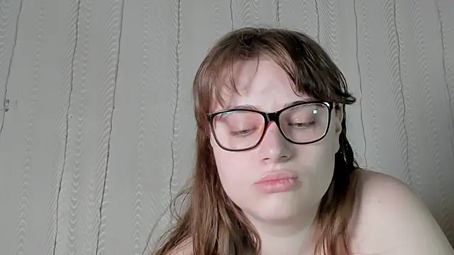 Seductive She Wolf online show from May 14, 2026, 3:47 am