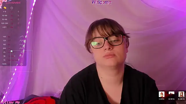 Seductive She Wolf online show from June 3, 2026, 2:44 pm