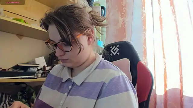 Seductive She Wolf online show from April 11, 2026, 2:43 pm