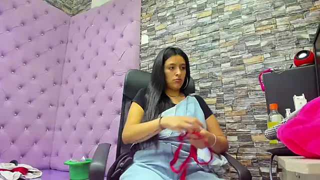 Snapshot of Sarah_Hornny chatting on March 15, 2025, 2:56 am Sarah Hornny online show from March 15, 2025, 2:56 am