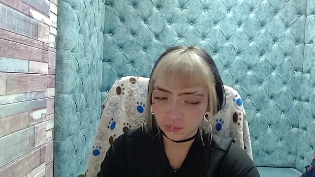 Snapshot of Samantha_Smiith chatting on October 9, 2025, 3:18 am Samantha Smiith online show from October 9, 2025, 3:18 am