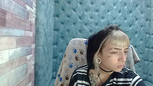 Snapshot of Samantha_Smiith chatting on October 8, 2025, 3:41 am Samantha Smiith online show from October 8, 2025, 3:41 am