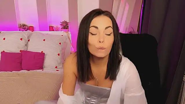 TashaHooney online show from April 2, 2026, 9:10 pm