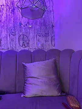 AbyThompson online show from January 5, 2026, 5:38 pm