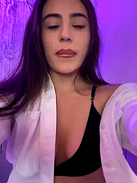 AbyThompson online show from November 3, 2025, 9:07 pm