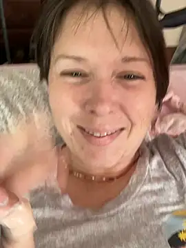 Snapshot of KatieBARBiE98 chatting on May 3, 2026, 5:27 pm KatieBARBiE98 online show from May 3, 2026, 5:27 pm