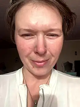 Snapshot of KatieBARBiE98 chatting on January 13, 2026, 7:29 pm KatieBARBiE98 online show from January 13, 2026, 7:29 pm