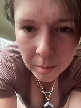 Snapshot of KatieBARBiE98 chatting on February 17, 2026, 4:37 pm KatieBARBiE98 online show from February 17, 2026, 4:37 pm