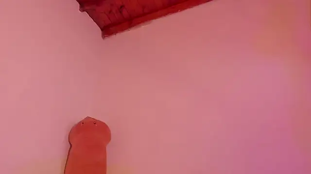 Snapshot of HarleyRedd chatting on December 2, 2025, 6:15 am HarleyRedd online show from December 2, 2025, 6:15 am