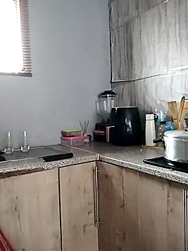 Snapshot of MelStar18xxx chatting on September 10, 2025, 1:10 pm MelStar18xxx online show from September 10, 2025, 1:10 pm