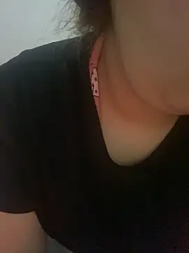 Snapshot of yassminsexy22 chatting on February 5, 2026, 7:21 pm yassminsexy22 online show from February 5, 2026, 7:21 pm