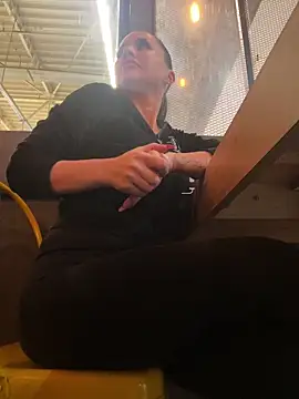 Snapshot of beautydiamond chatting on December 14, 2025, 9:26 am beautydiamond online show from December 14, 2025, 9:26 am