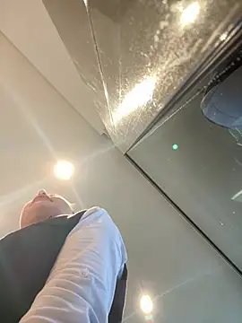 Snapshot of beautydiamond chatting on March 13, 2025, 8:37 am beautydiamond online show from March 13, 2025, 8:37 am