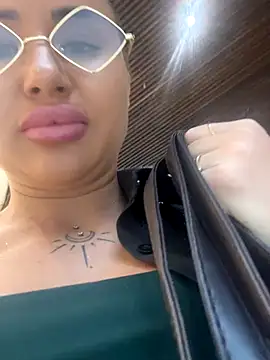 Snapshot of beautydiamond chatting on September 13, 2025, 8:58 am beautydiamond online show from September 13, 2025, 8:58 am