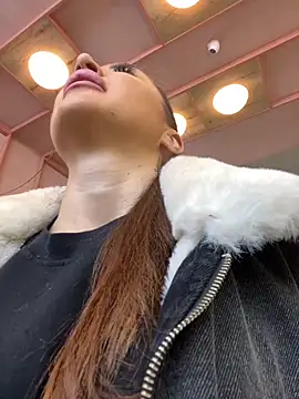 Snapshot of beautydiamond chatting on October 24, 2025, 8:46 am beautydiamond online show from October 24, 2025, 8:46 am