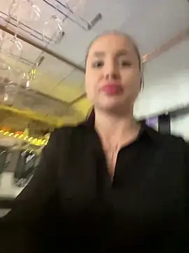 Snapshot of beautydiamond chatting on March 16, 2025, 2:00 pm beautydiamond online show from March 16, 2025, 2:00 pm