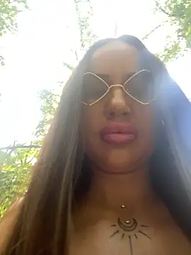 Snapshot of beautydiamond chatting on September 20, 2025, 8:08 am beautydiamond online show from September 20, 2025, 8:08 am