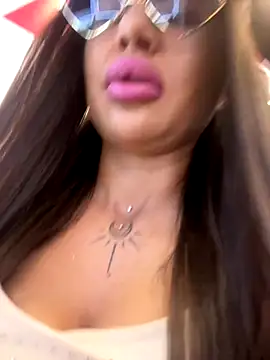 Snapshot of beautydiamond chatting on September 16, 2025, 10:05 am beautydiamond online show from September 16, 2025, 10:05 am