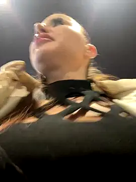 Snapshot of beautydiamond chatting on November 14, 2025, 9:46 am beautydiamond online show from November 14, 2025, 9:46 am