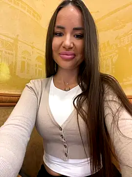 Snapshot of beautydiamond chatting on October 5, 2025, 8:38 am beautydiamond online show from October 5, 2025, 8:38 am