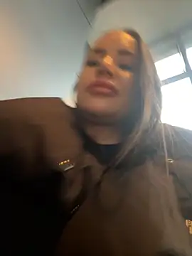 Snapshot of beautydiamond chatting on November 30, 2025, 10:38 am beautydiamond online show from November 30, 2025, 10:38 am