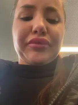 Snapshot of beautydiamond chatting on March 15, 2025, 4:10 pm beautydiamond online show from March 15, 2025, 4:10 pm