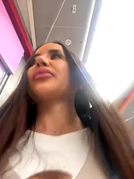 Snapshot of beautydiamond chatting on October 30, 2025, 9:51 am beautydiamond online show from October 30, 2025, 9:51 am