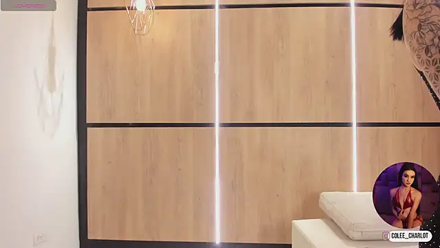 charlotte colee online show from November 13, 2025, 11:36 am