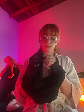 Snapshot of sweeet_peach chatting on April 13, 2026, 4:49 am sweeet peach online show from April 13, 2026, 4:49 am