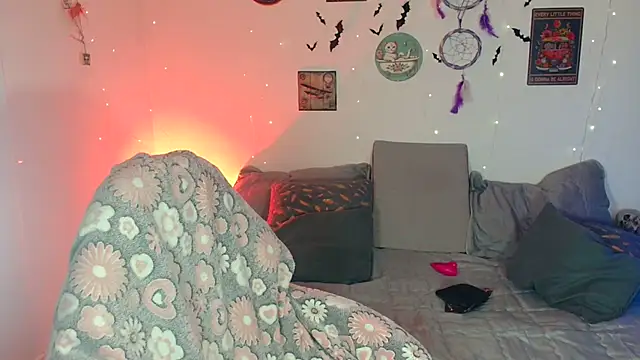 Snapshot of catalinamommyx chatting on November 4, 2025, 1:09 am catalinamommyx online show from November 4, 2025, 1:09 am