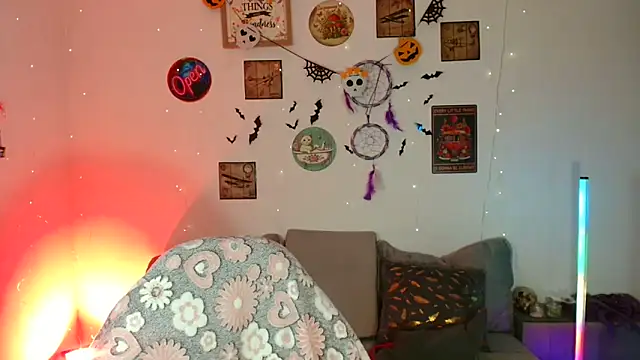 Snapshot of catalinamommyx chatting on November 2, 2025, 11:43 pm catalinamommyx online show from November 2, 2025, 11:43 pm