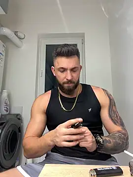 LoveIsBlind  online show from December 16, 2024, 9:31 pm