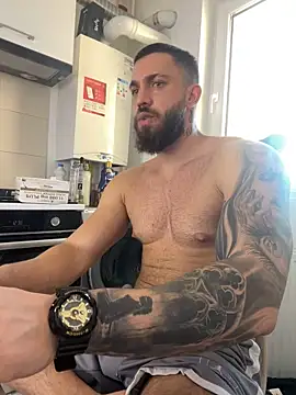 LoveIsBlind  online show from October 10, 2025, 4:57 am