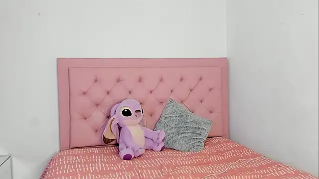 Snapshot of _violetadulce chatting on September 30, 2025, 1:44 am  violetadulce online show from September 30, 2025, 1:44 am