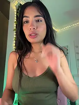 lina pink online show from March 17, 2026, 1:41 am