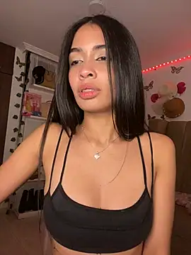 lina pink online show from January 24, 2025, 1:56 am