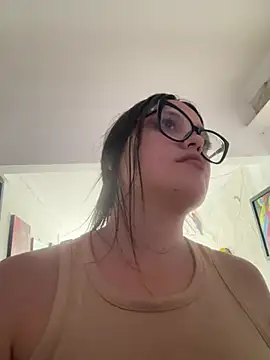 Snapshot of Karla-sexy01 chatting on February 25, 2025, 9:58 pm Karla-sexy01 online show from February 25, 2025, 9:58 pm