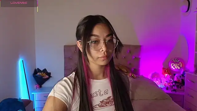 Snapshot of miaa_saenz1 chatting on October 25, 2025, 5:06 am miaa saenz1 online show from October 25, 2025, 5:06 am