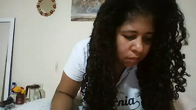 Snapshot of Ivon-09 chatting on June 28, 2026, 2:51 am Ivon-09 online show from June 28, 2026, 2:51 am