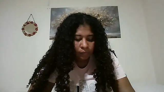 Snapshot of Ivon-09 chatting on June 21, 2026, 3:01 am Ivon-09 online show from June 21, 2026, 3:01 am