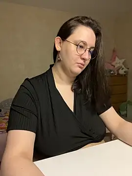 Snapshot of hungry1bunny chatting on November 9, 2025, 4:55 pm hungry1bunny online show from November 9, 2025, 4:55 pm