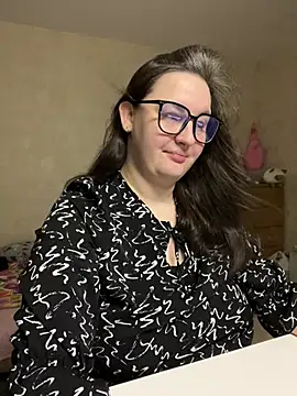 Snapshot of hungry1bunny chatting on February 10, 2026, 10:42 pm hungry1bunny online show from February 10, 2026, 10:42 pm