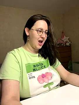 Snapshot of hungry1bunny chatting on October 30, 2025, 11:23 pm hungry1bunny online show from October 30, 2025, 11:23 pm