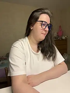 Snapshot of hungry1bunny chatting on February 13, 2026, 8:53 pm hungry1bunny online show from February 13, 2026, 8:53 pm