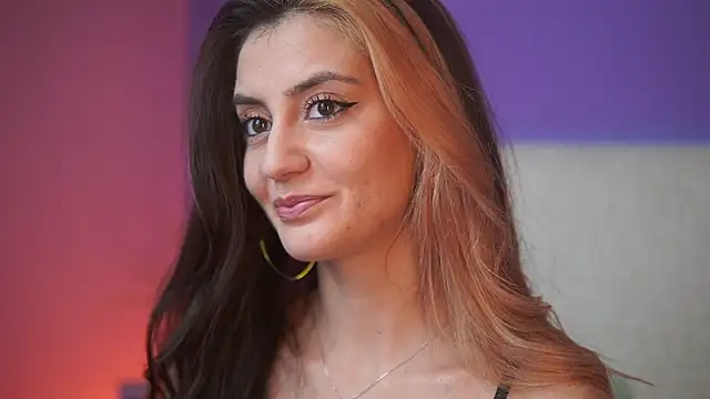 Snapshot of SabrinaHope chatting on November 28, 2025, 9:48 pm SabrinaHope online show from November 28, 2025, 9:48 pm