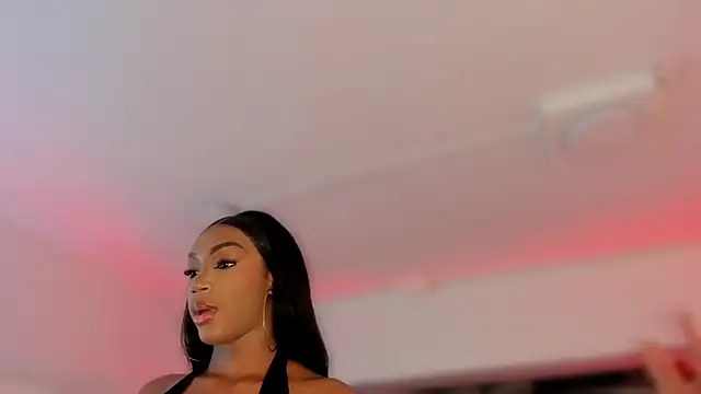 Snapshot of ChaynnaCooper chatting on December 14, 2025, 4:29 am ChaynnaCooper online show from December 14, 2025, 4:29 am