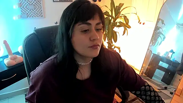 GretaX-X online show from February 3, 2025, 1:19 pm