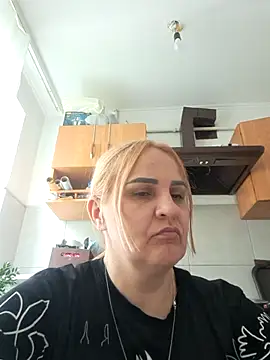 Malichkaanna30 online show from April 12, 2026, 9:01 am